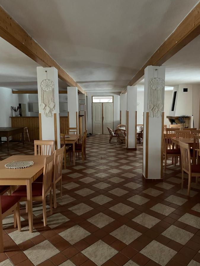 Apartment Dehtare Bagian luar foto