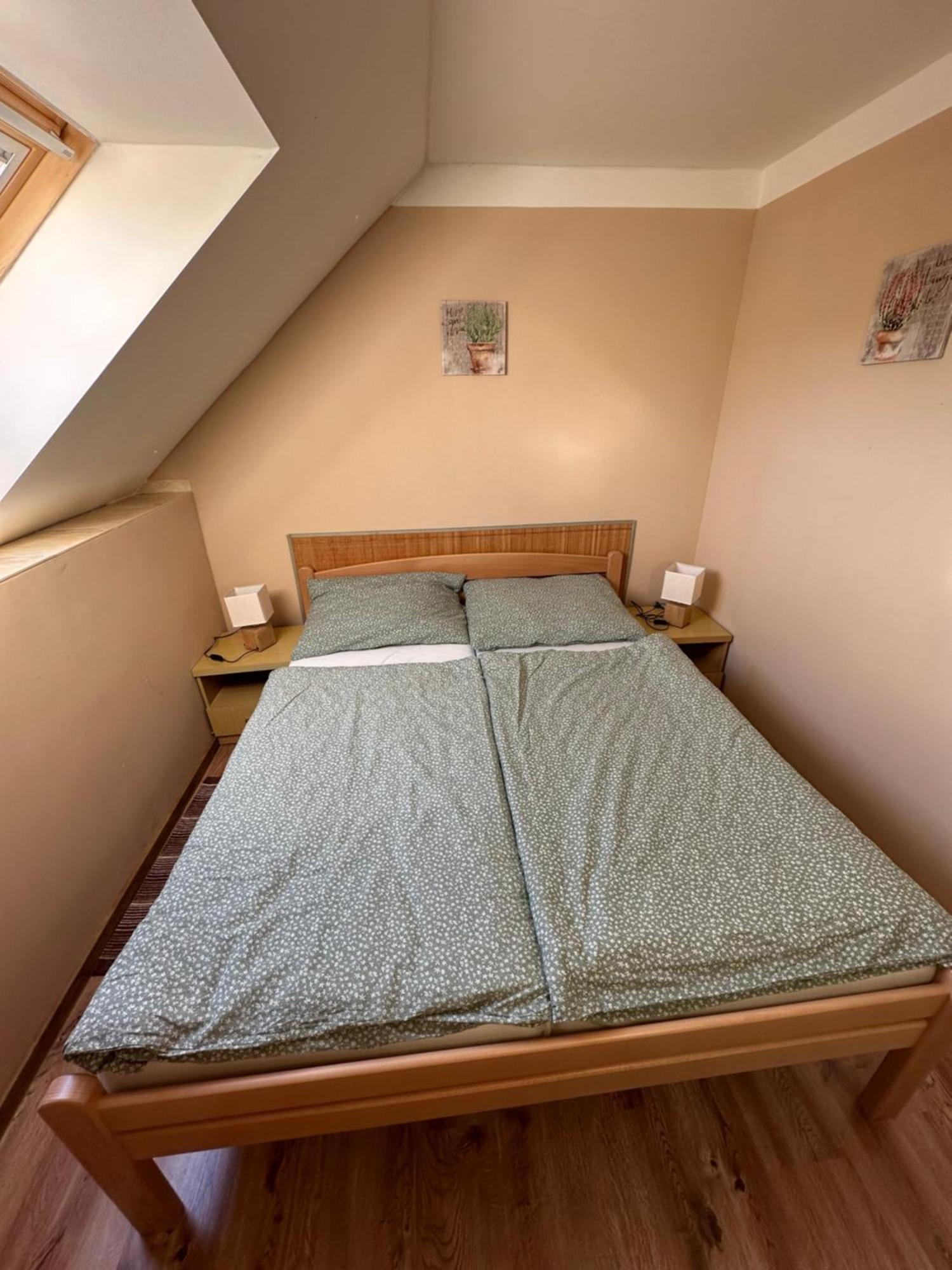 Apartment Dehtare Bagian luar foto