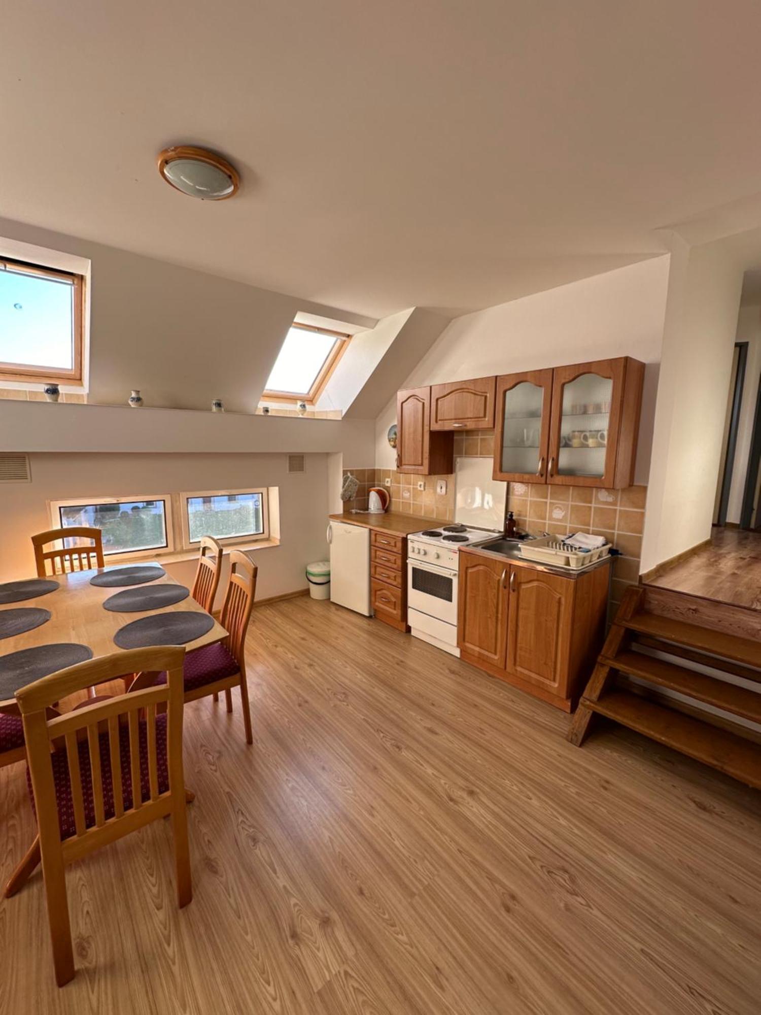 Apartment Dehtare Bagian luar foto