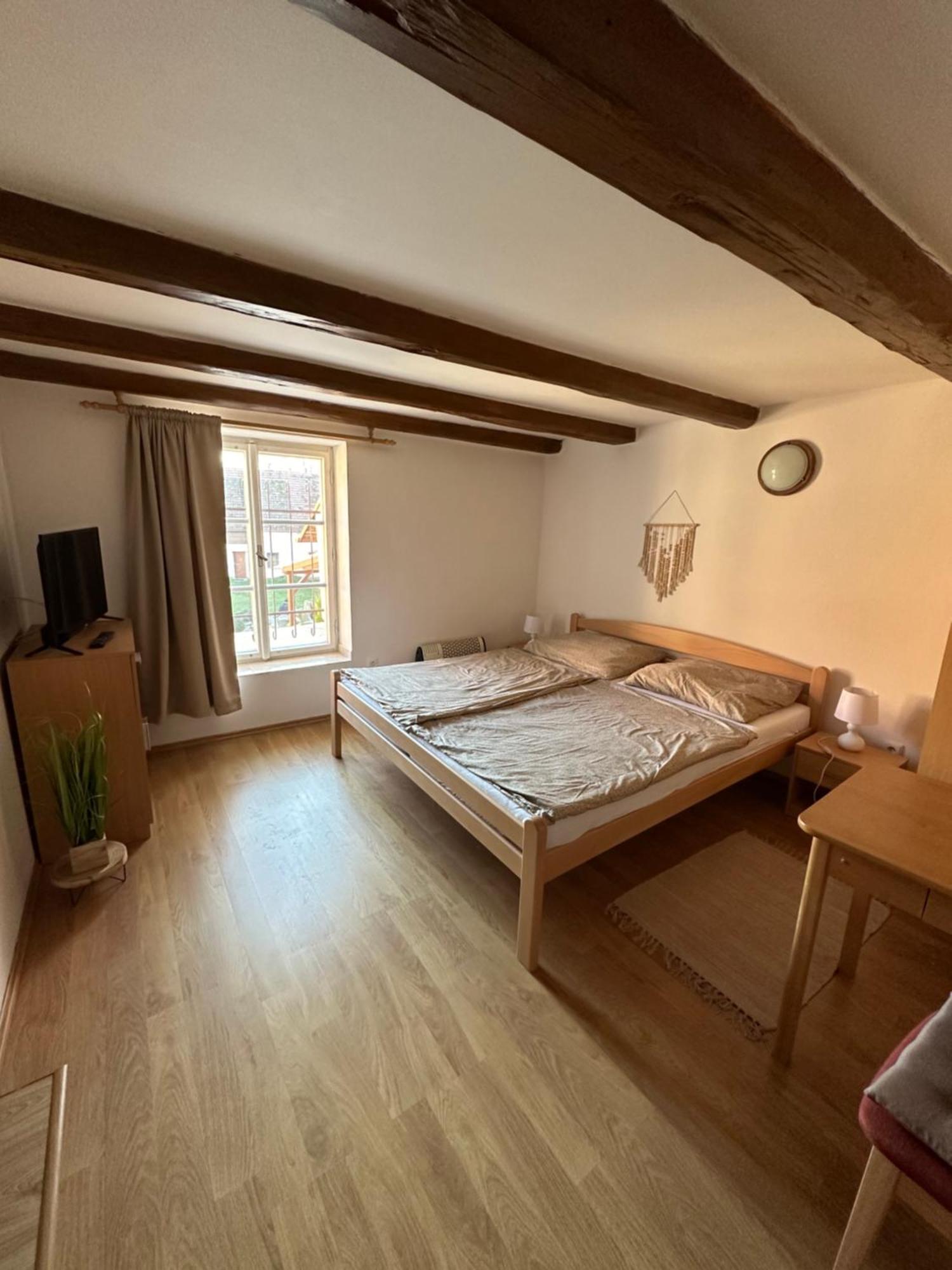 Apartment Dehtare Bagian luar foto