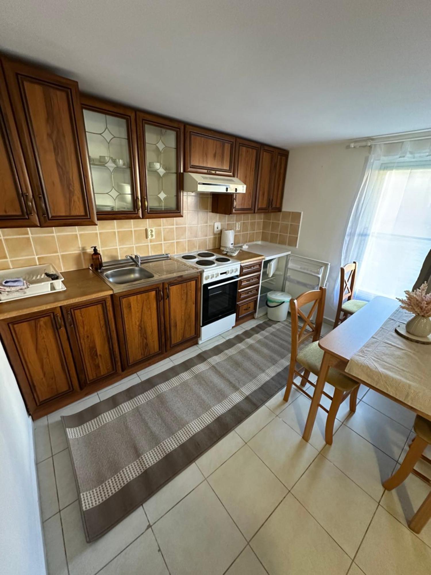 Apartment Dehtare Bagian luar foto